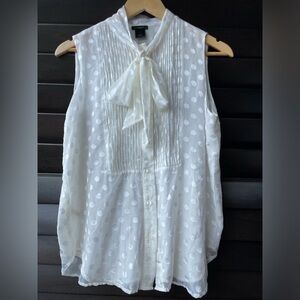 Ann Taylor Sleeveless Ivory Button Down with Polka dots and Neck tie